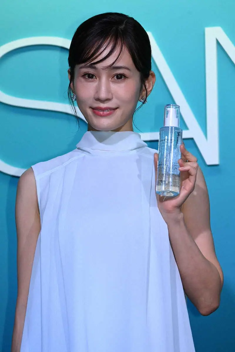 【画像・写真】前田敦子　現役AKB48の「背中押せたら」　今年でともにデビュー20周年