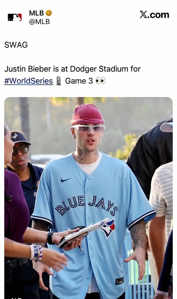 【画像・写真】大谷翔平の豪快アーチに「ブー」親指下げるリアクション！カナダ出身の超人気歌手がWS第3戦を現地観戦