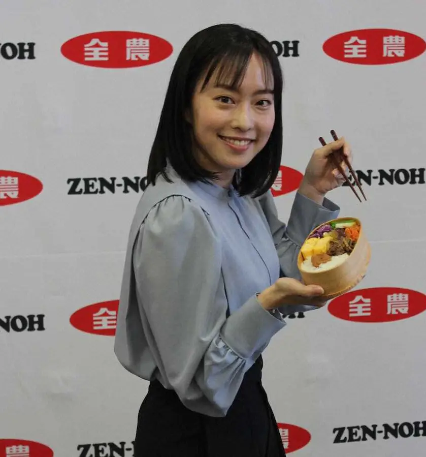 【画像・写真】石川佳純さんが手作り弁当を披露「卓球の試合があるかと思うくらい緊張」全農職員とランチ会