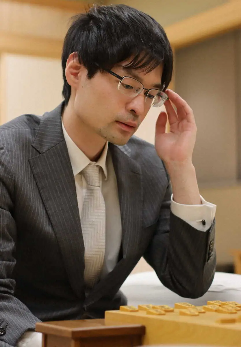 【画像・写真】ALSOK杯第75期王将戦　挑戦者決定リーグで近藤誠也八段が佐々木勇気八段に91手で勝利