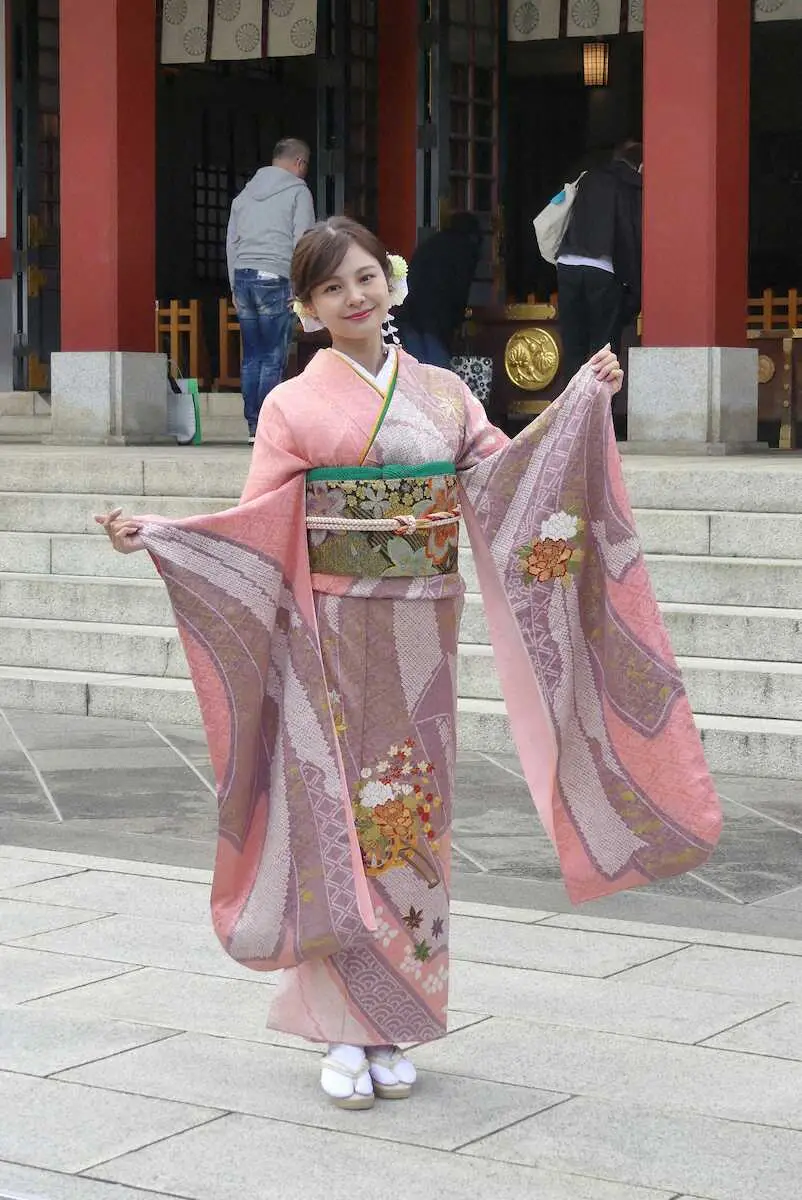 【画像・写真】日枝神社の初詣イメージキャラクターに就任した本間日陽