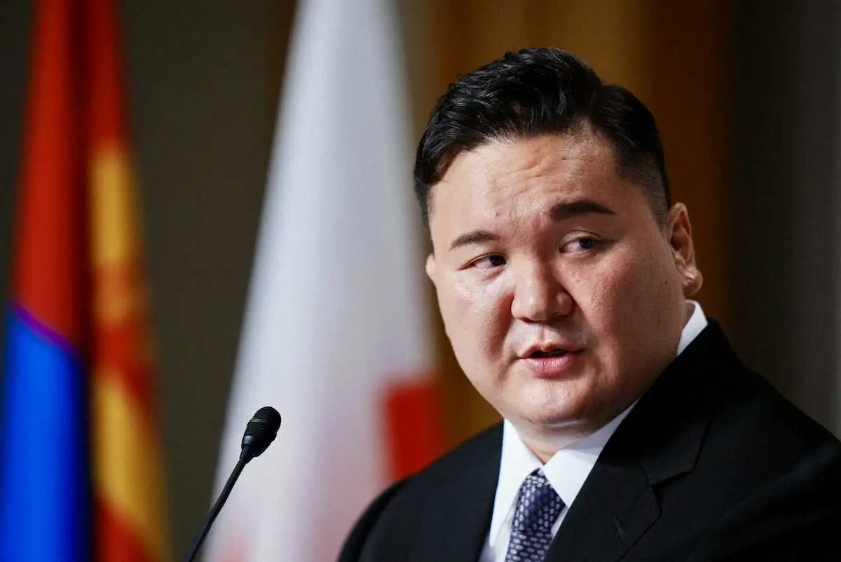 【画像・写真】元横綱・白鵬さん「やっと　きたー！」新車の納車を報告　1500万円超高級ミニバン「仕事頑張るぞ」