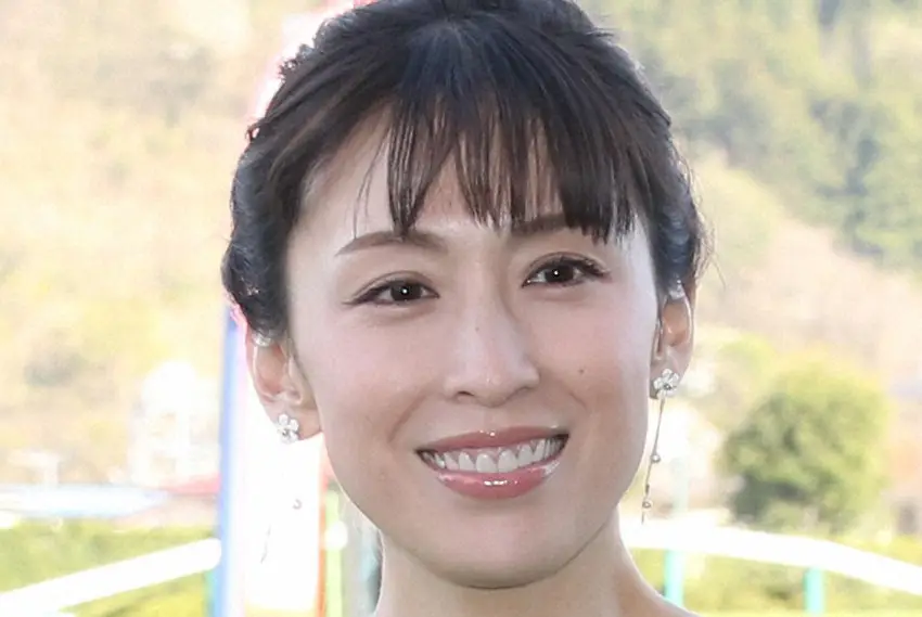 【画像・写真】雛形あきこ　母が自分の名字を言えないワケ「電話が嫌いだって。絶対分かってもらえないって」