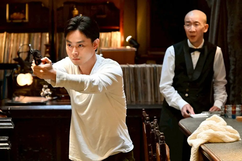 【画像・写真】「もしがく」久部、気迫の拳銃芝居→トロ、まさかの役者挑戦「キラッキラな眼差しw」ネット爆笑