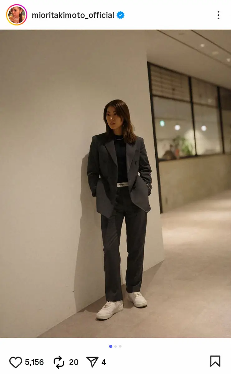 【画像・写真】瀧本美織　「社長みたいですねって言われた今日のスタイル」クールなグレーのスーツ姿披露