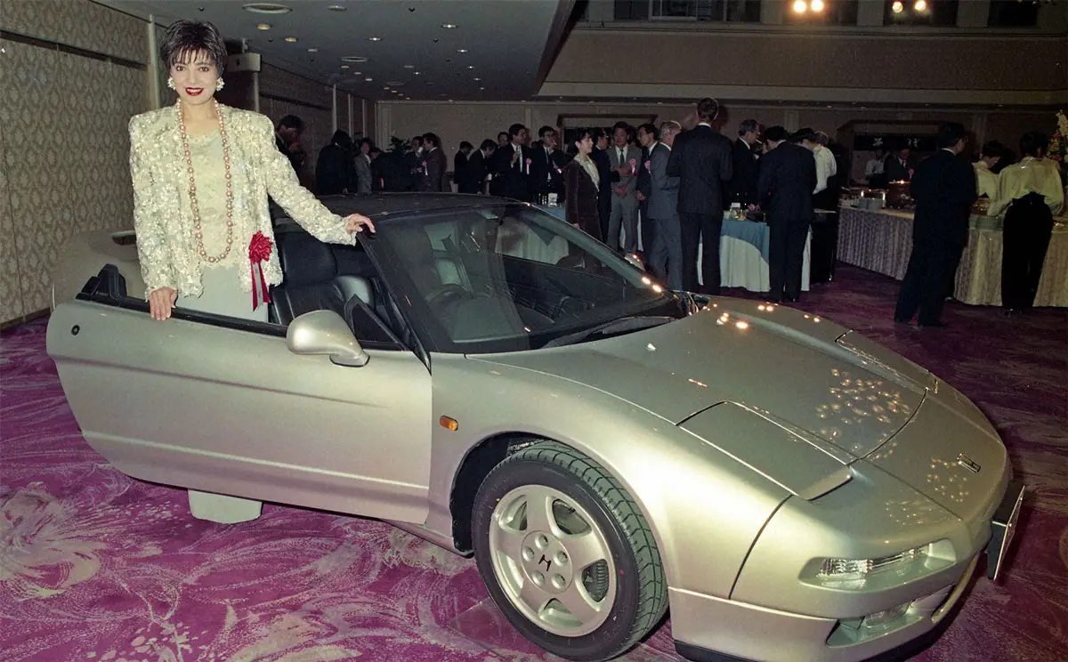 【画像・写真】1991年、第5回キング・オブ・カー大賞に輝いたホンダNSXと鳳蘭