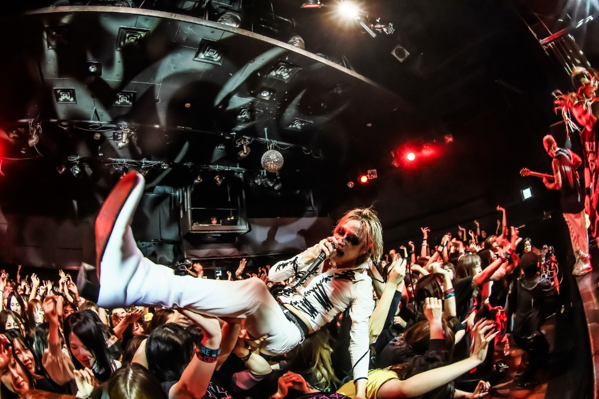 【画像・写真2枚目】RAZOR 9周年ワンマンで交わした“円陣”の誓い─Zepp新宿での10周年への道標（撮影・菅沼  剛弘 / Takehiro  Suganuma）