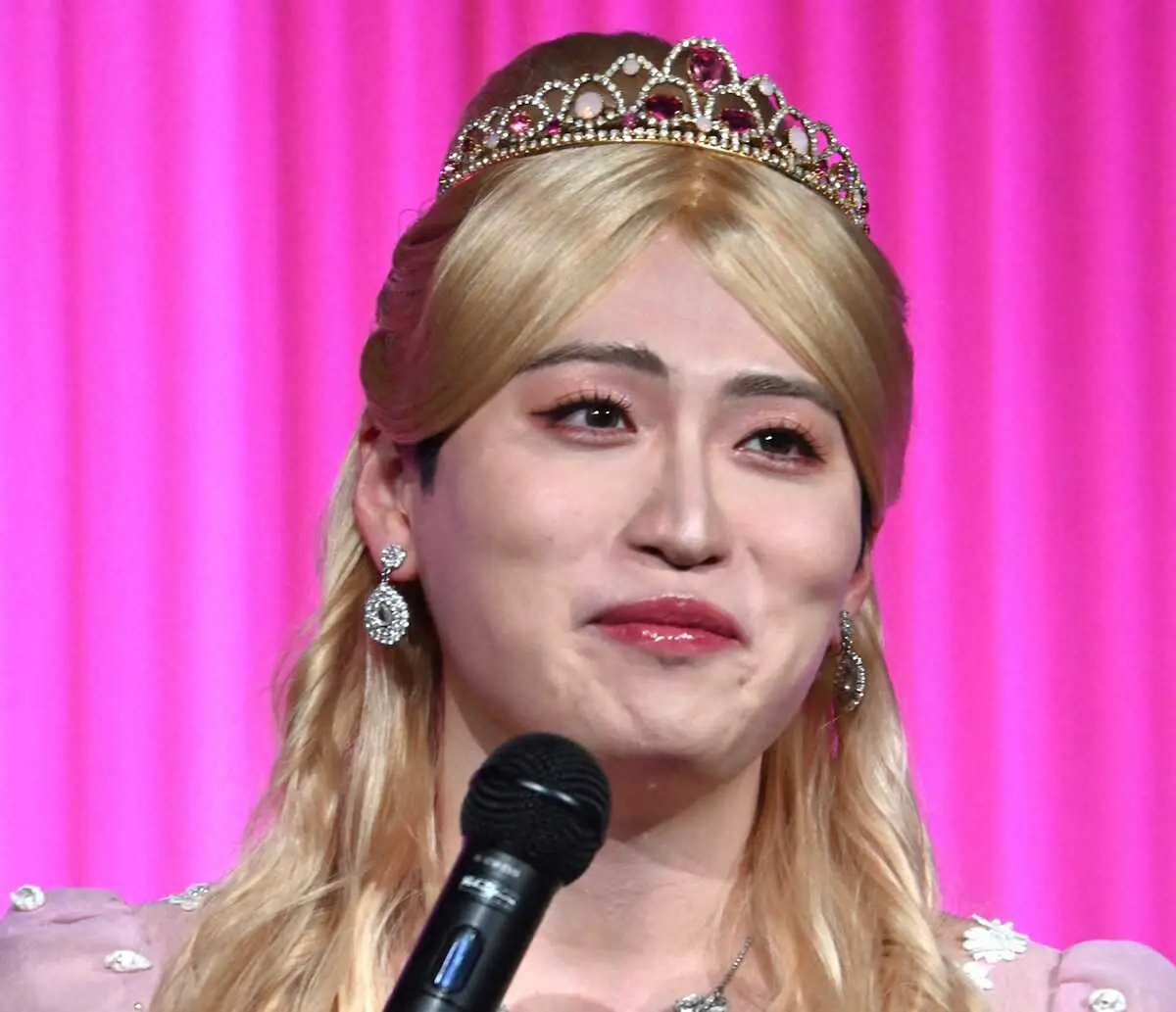 【画像・写真】レインボー・池田「リモートコント」で“目の表現力”を「改めて実感」　女装メークでも「目の表情」意識