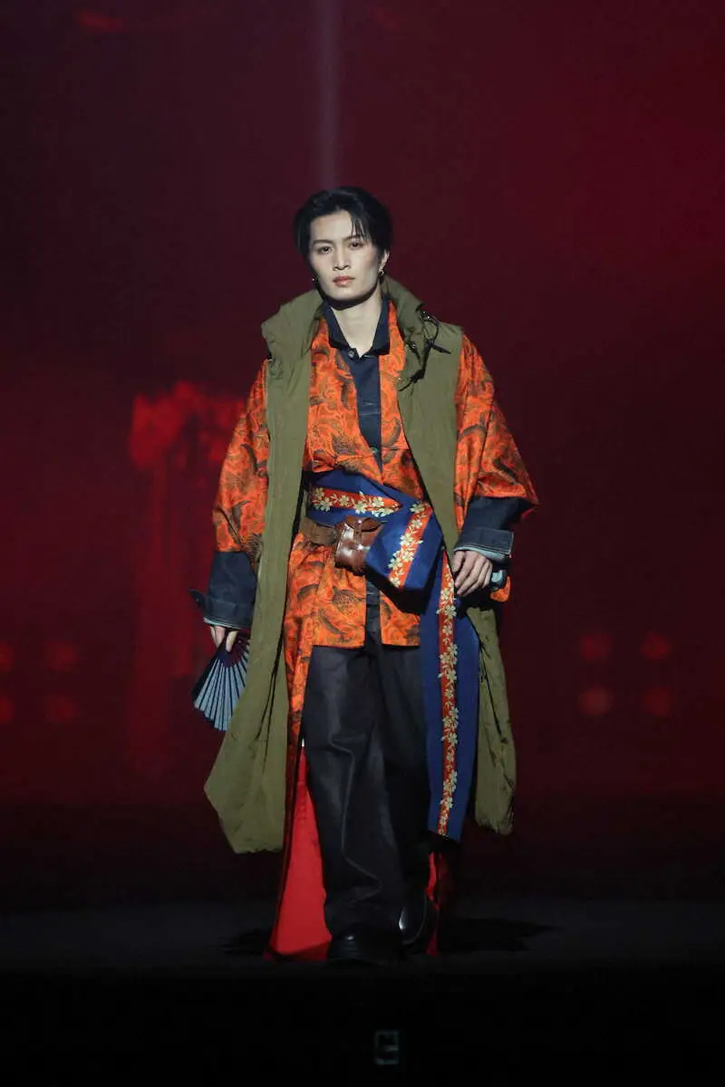 【画像・写真】ACEes那須雄登がランウエーデビュー「めちゃくちゃ楽しかった。気持ちいいっすね」踊りなくて不安!?