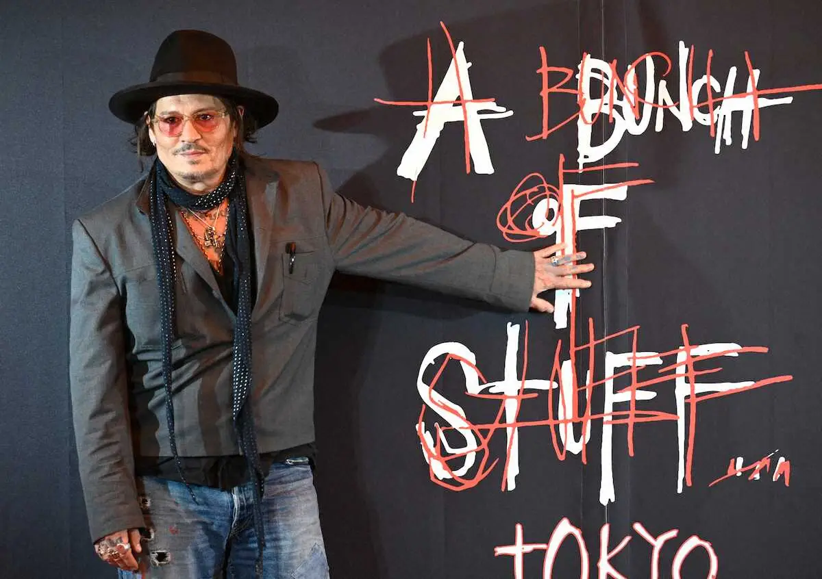 【画像・写真】東京コミコン　ジョニー・デップ撮影会、また大幅遅延「延長時間につきましては未定」前日5時間遅れ