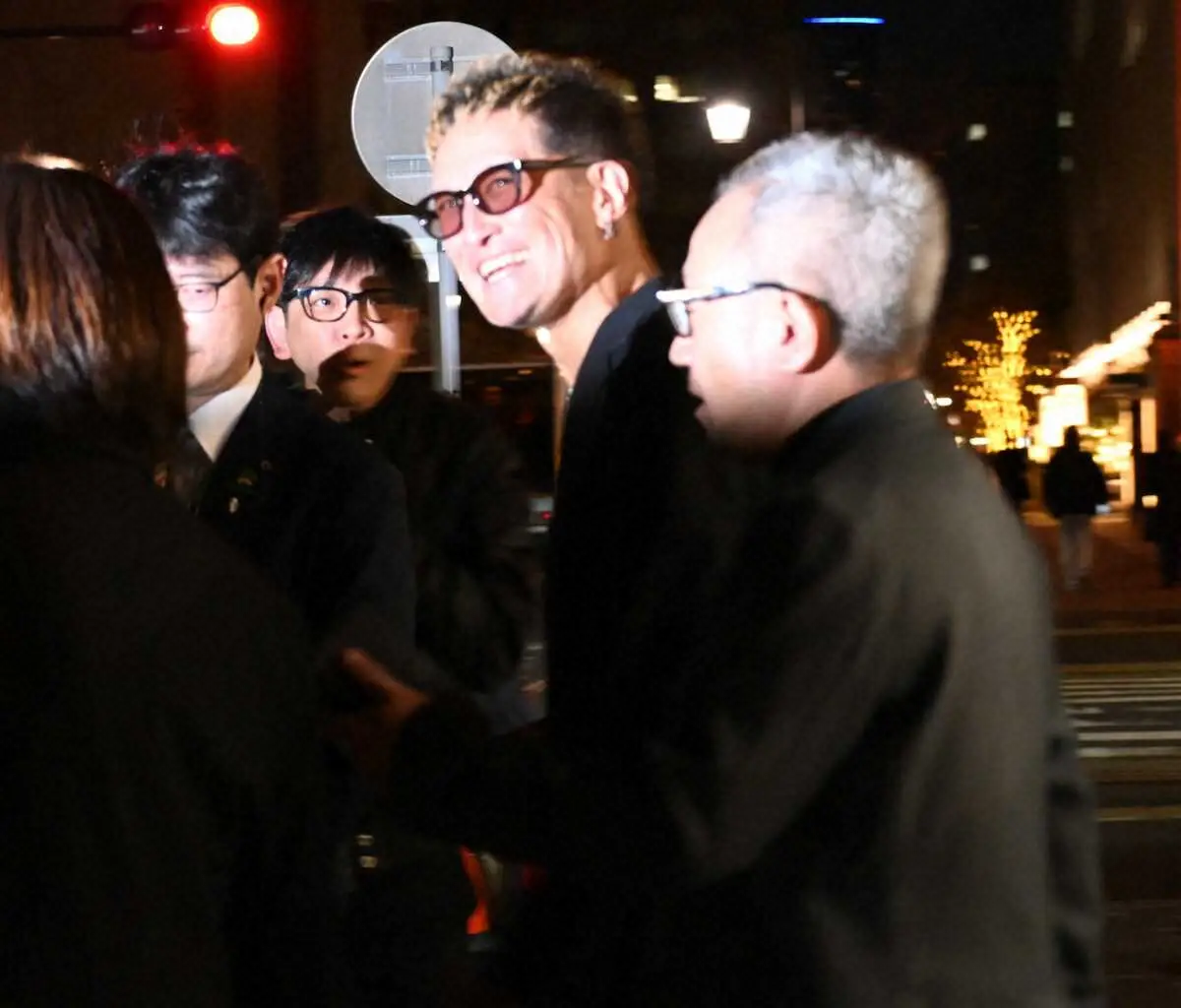 【画像・写真】松岡昌宏　報道陣の前に姿も国分太一を巡る日テレ対応には言及せず…笑顔で会釈も