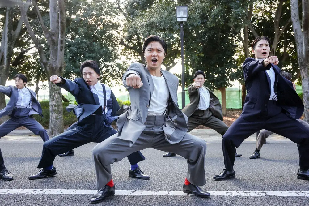 【画像・写真】「ふてほど」続編　阿部サダヲ着替え100回超「市郎たくさん」ムッチ先輩「大江千里風→？」磯山P裏側