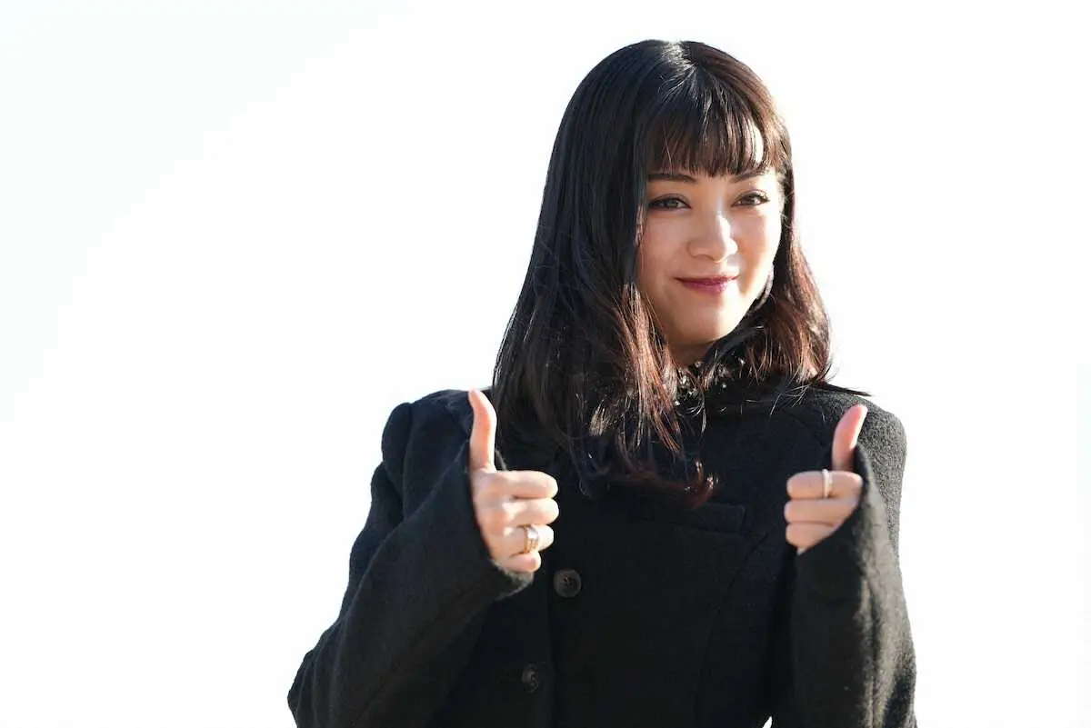 【画像・写真】池田エライザが東京・大井競馬場でトークショー「初めて馬券を買って皆さんと同じようにワクワクドキドキ」