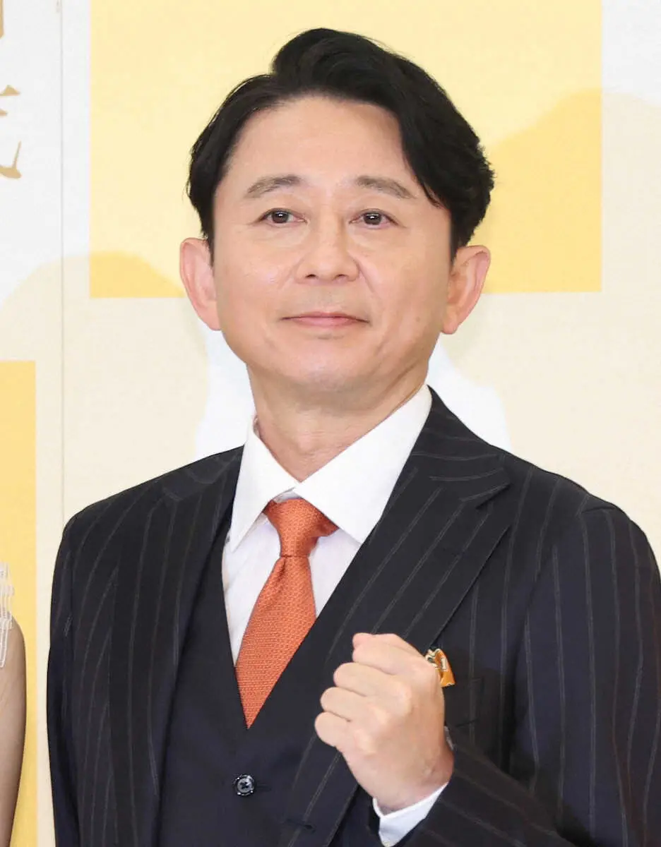 【画像・写真】【紅白リハ】3年連続司会の有吉弘行　女性陣に囲まれ「暖房上げてほしい」「過去2年より凄い紅白に」