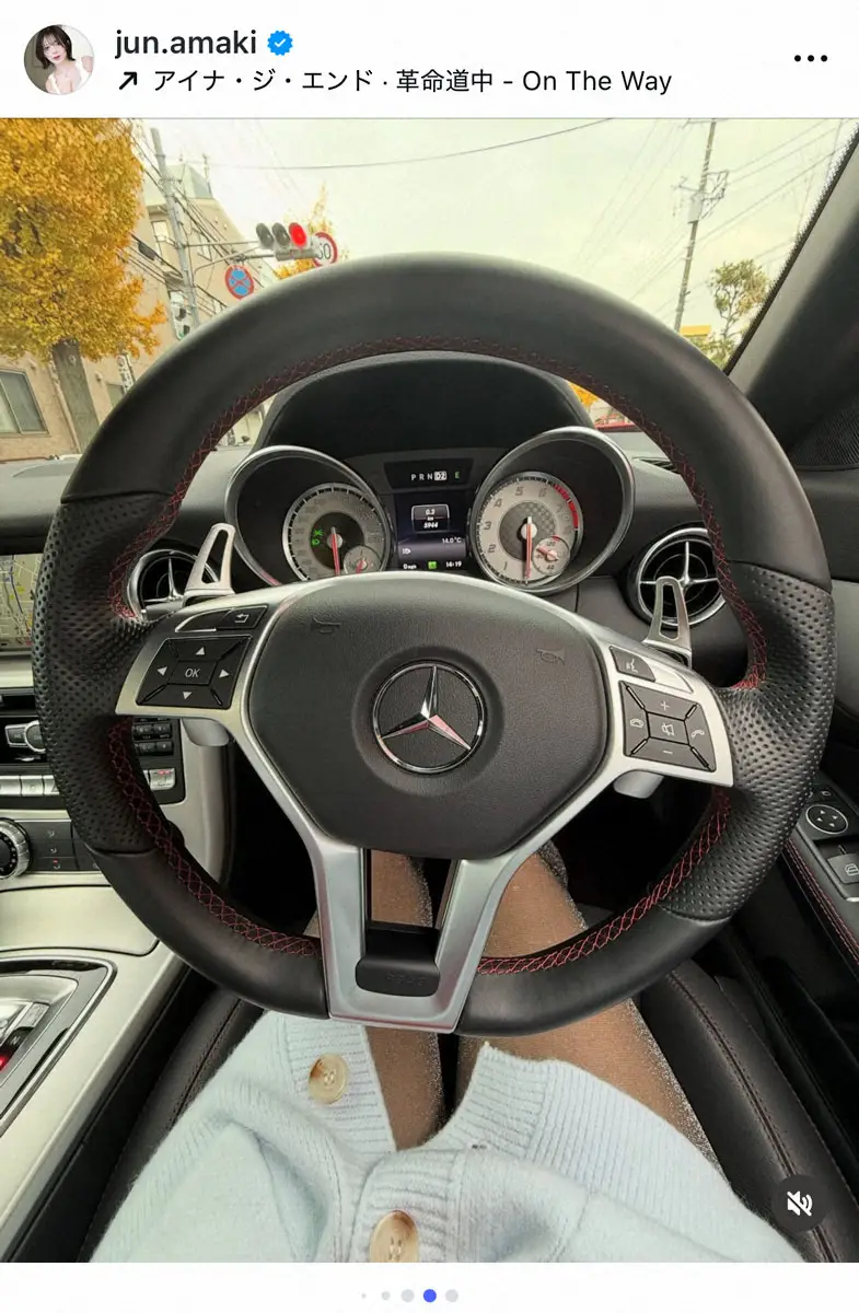 【画像・写真】天木じゅん「夢だった赤のオープンカーを納車」　高級車メルセデスベンツの「SLK200」購入　