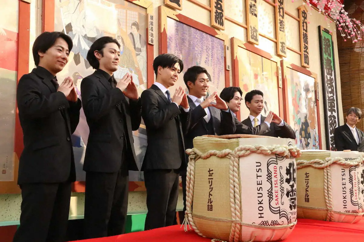 【画像・写真】中村橋之助らが浅草公会堂で鏡開き　座頭2年目中村橋之助「座頭として迎えることをうれしく思う」