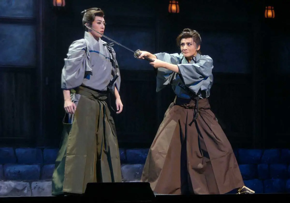 【画像・写真】「侍タイムスリッパー」宝塚に参上　月組トップ鳳月杏「大好きな作品を演じられて幸せ」