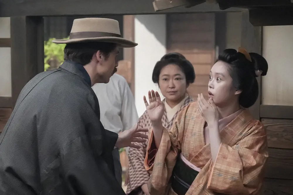 【画像・写真】【明日13日のばけばけ】第72話　トキ＆ヘブン夫婦のもとに記者・梶谷が取材に　翌朝、記事が…