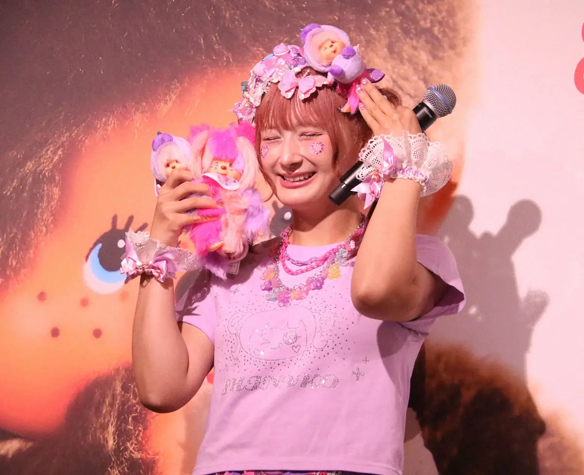 【画像・写真】Z世代のカリスマ・しなこ　実年齢をサラリと公表　驚きの声続々「見えない」「ちょい下くらいと思ってた」