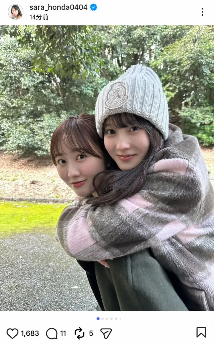 【画像・写真】本田紗来　初詣で姉・望結と仲良しおんぶショット、ファン歓喜「美人姉妹」「やっぱり似てる」の声