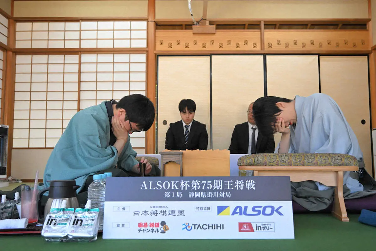 【画像・写真】【王将戦第1局】2日目、藤井王将が神経を使う展開　今後のポイントは永瀬九段の正確な受け＆対応力