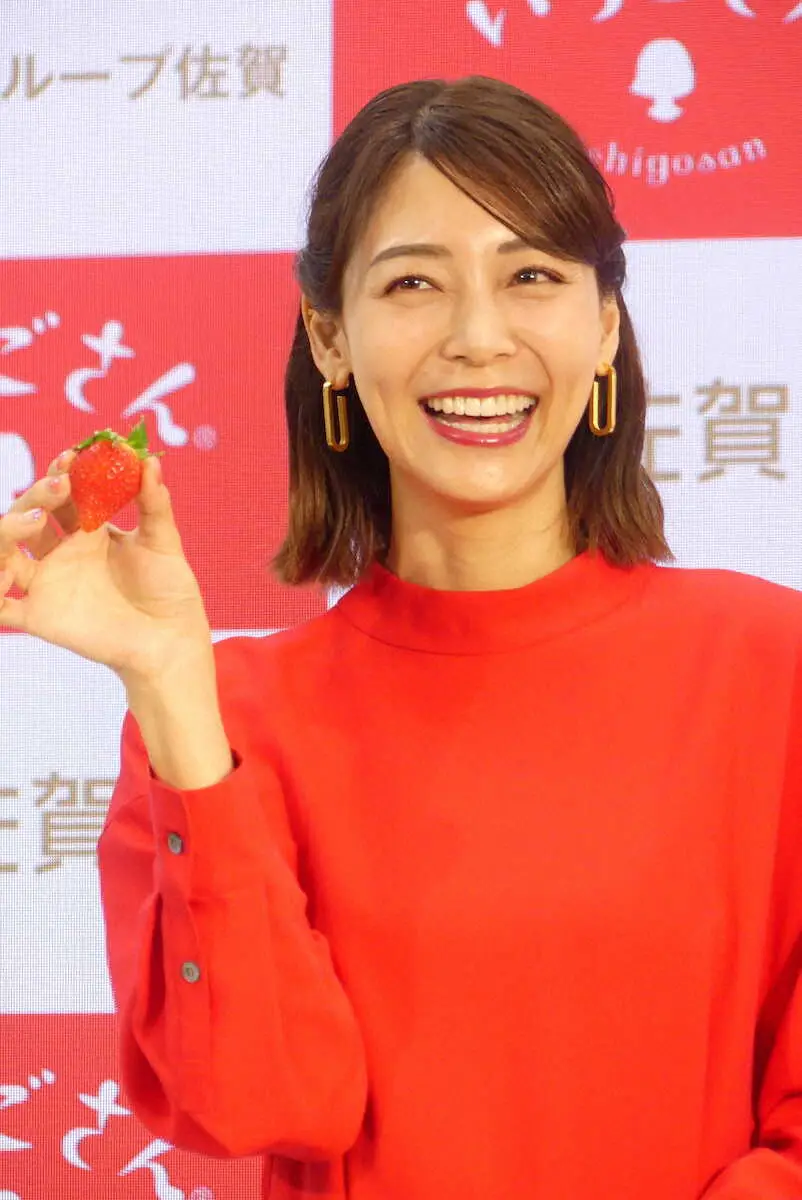 【画像・写真】相武紗季「一口食べたら衝撃がきました。パクパク食べちゃう」イベントでブランドいちごを完食