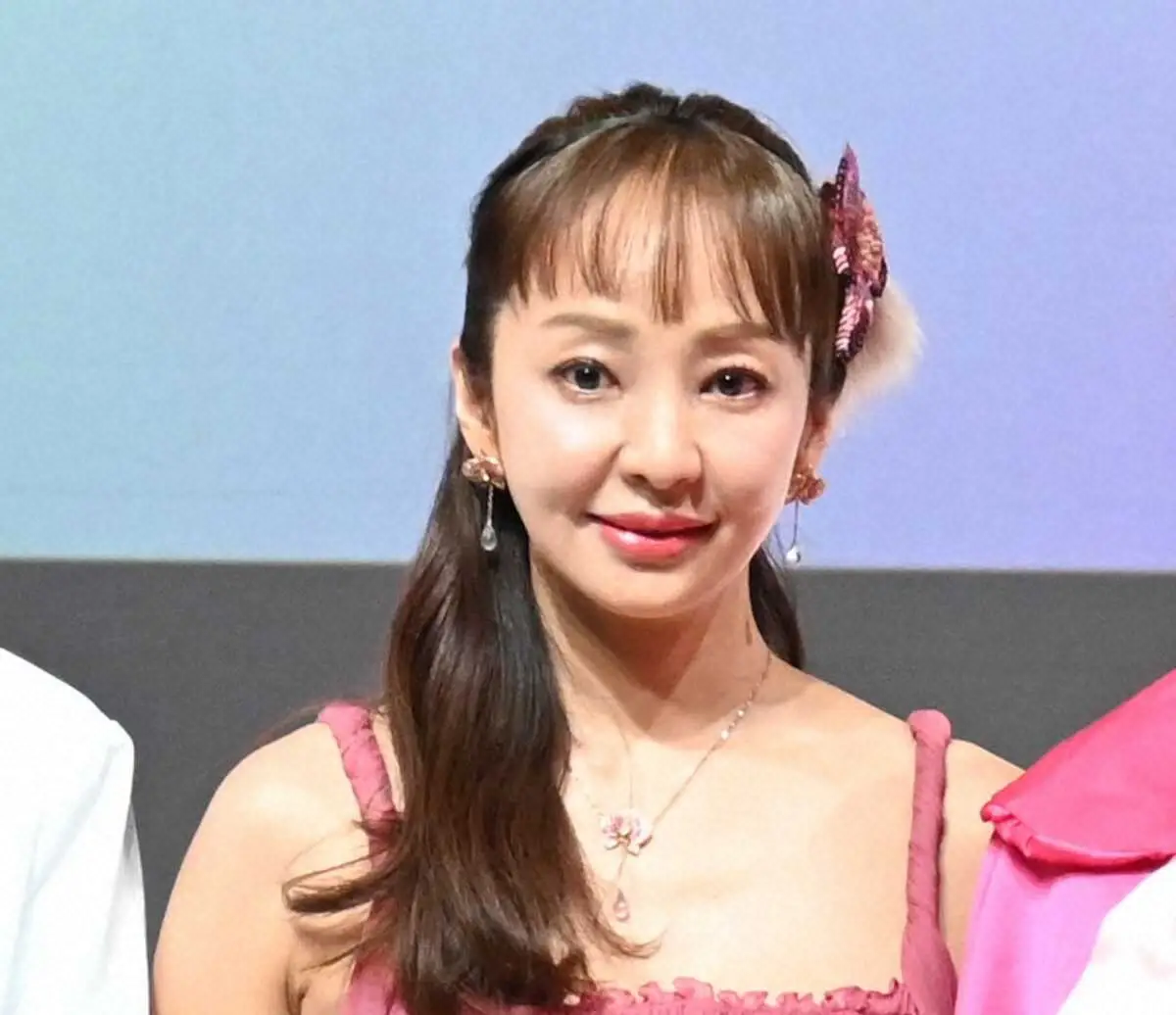 【画像・写真】神田うの　今年は「すべて“うま”くいく年に」　“お酒飲みすぎに打ち勝つ”宣言も