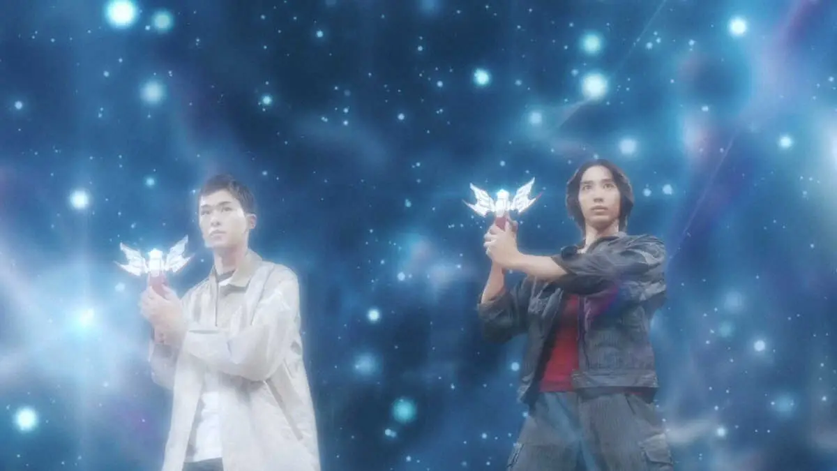 【画像・写真】「ウルトラマンオメガ」最終回で変身する吉田晴登（左）と近藤頌利(c)円谷プロ(c)ウルトラマンオメガ製作委員会・テレビ東京