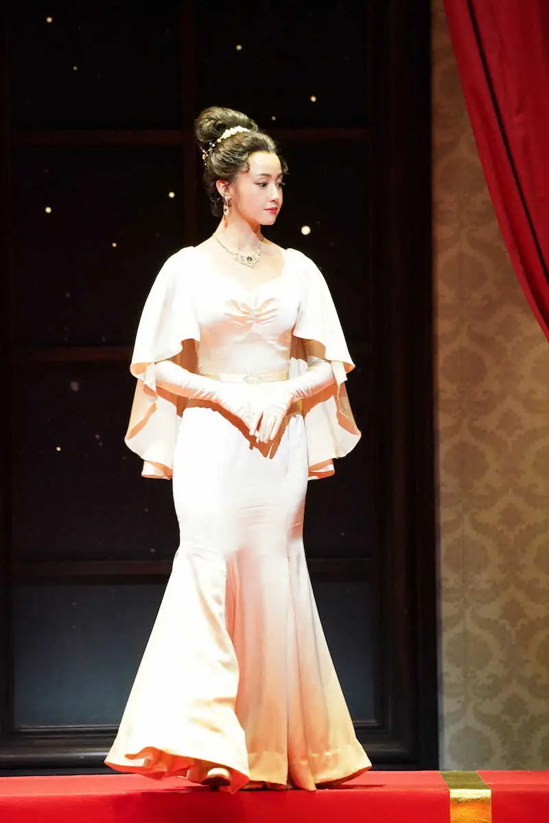 【画像・写真】沢尻エリカ　ダンスシーンで“逆エスコート”演技力の高さ健在　20日から主演舞台「ピグマリオン」