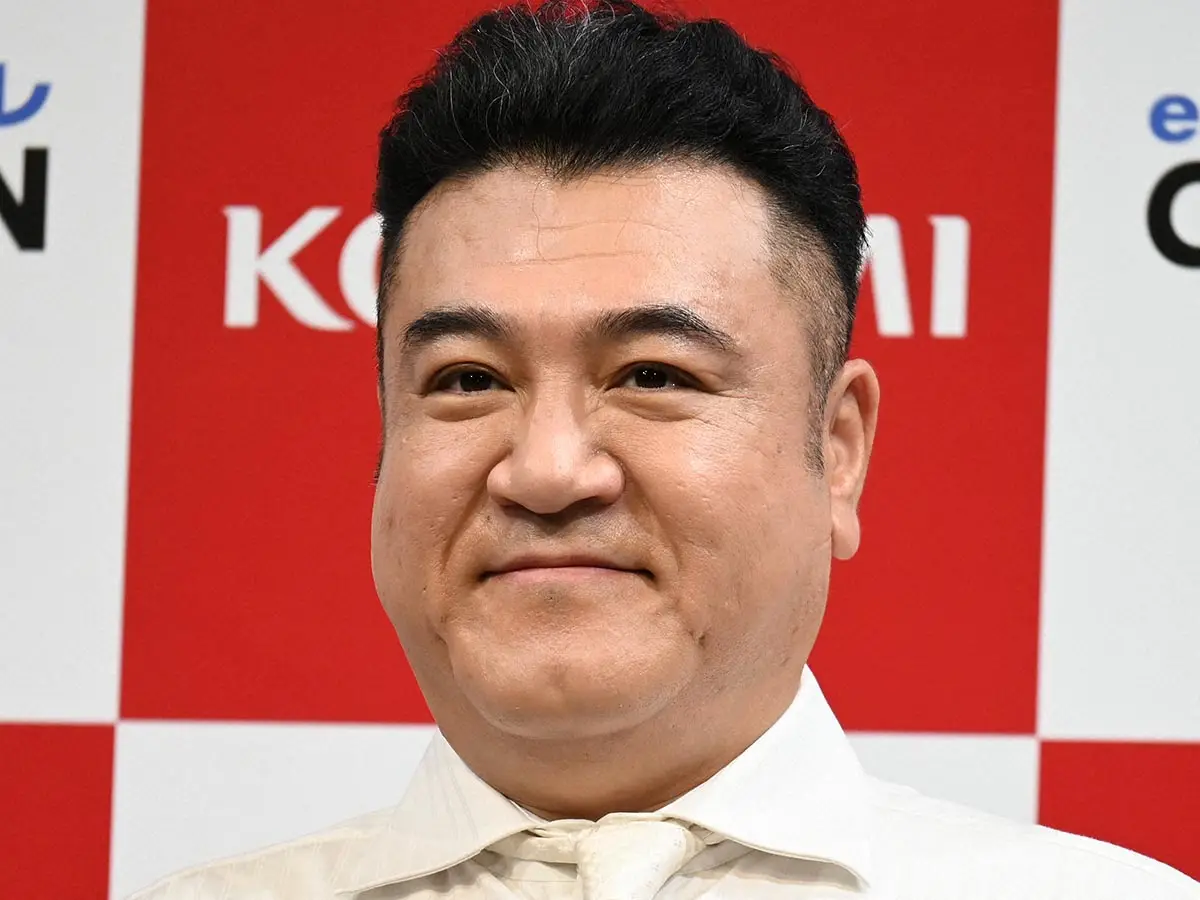 【画像・写真】ザキヤマ　松葉づえ姿でロケVTRに登場でスタジオ衝撃「病院に行きなさいよ」「えぇ!?」