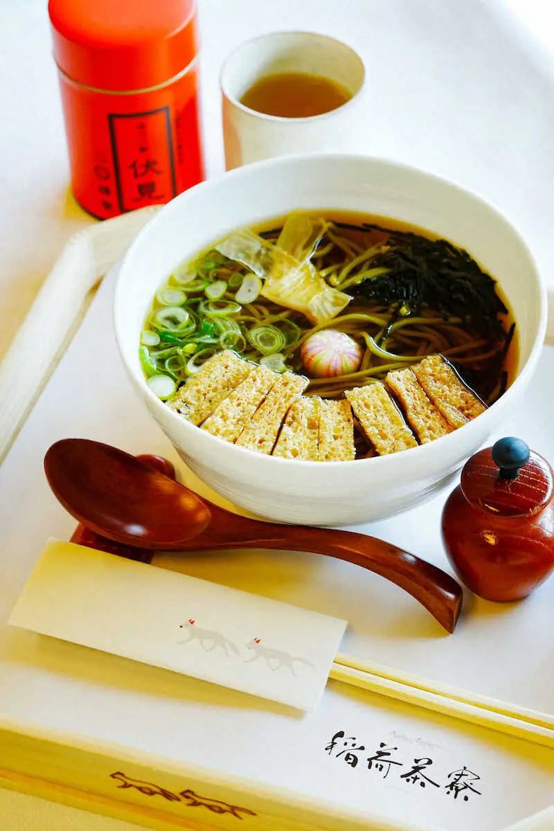 【画像・写真】【王将戦第2局】昼食休憩　藤井王将は「抹茶そば」、永瀬九段は「助六寿司」