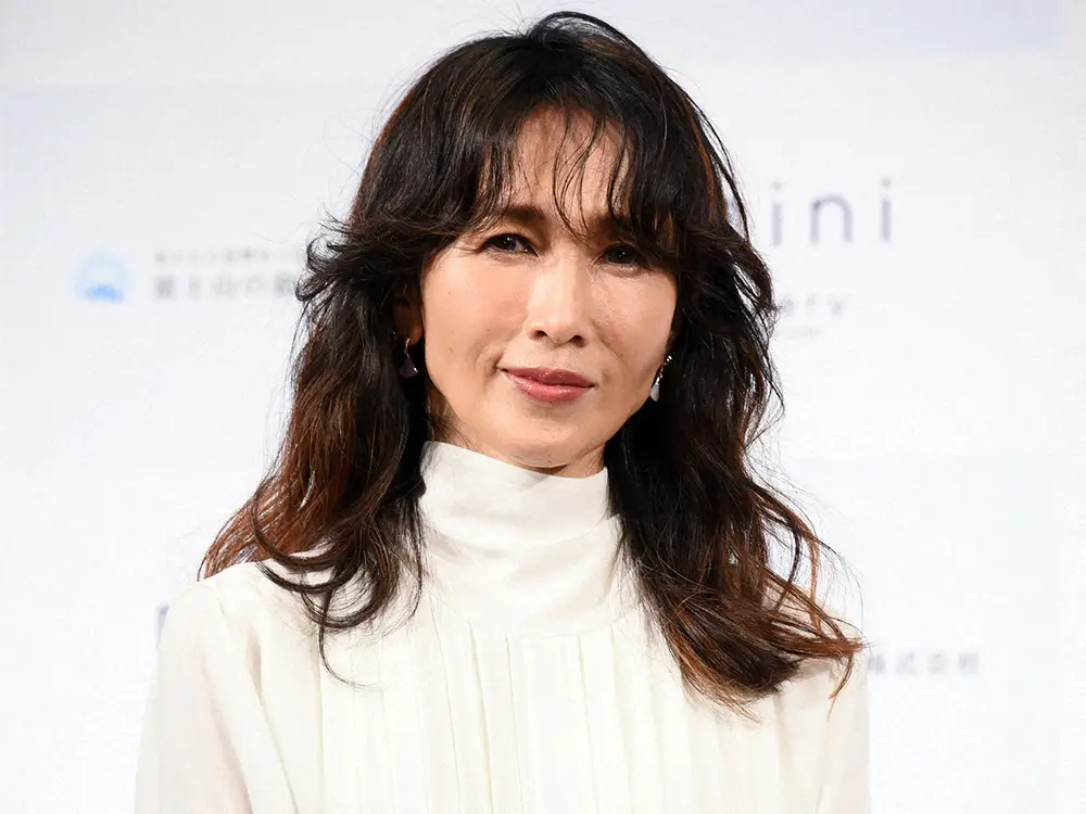 【画像・写真】工藤静香　カプセルトイに夢中！「沼りました」　反響「まさかのガチャ売り場に」「はしゃぎ方が可愛い」
