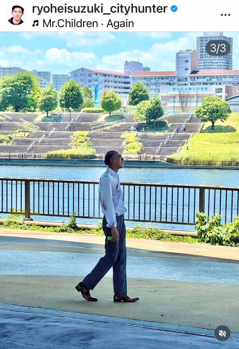 【画像・写真】鈴木亮平　「実はファッションモデルのようなスタイルの持ち主」名優のオフショ公開に反響「ほんとだ」