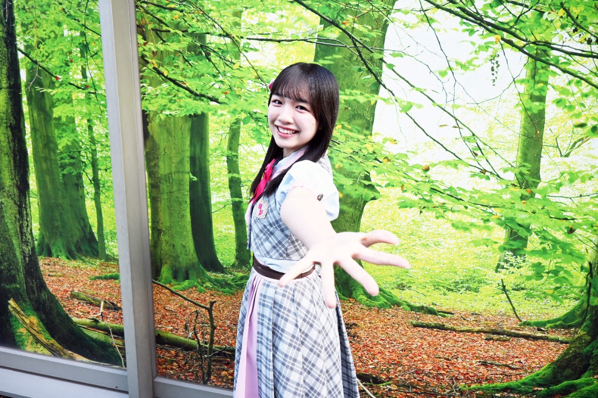 【画像・写真1枚目】“全部、私の物語”3年間の集大成──7限目のフルール・岡澤唯、通学イヤホンがくれた気合と「歩んだ日は裏切らない」実感（撮影・片岡 和）