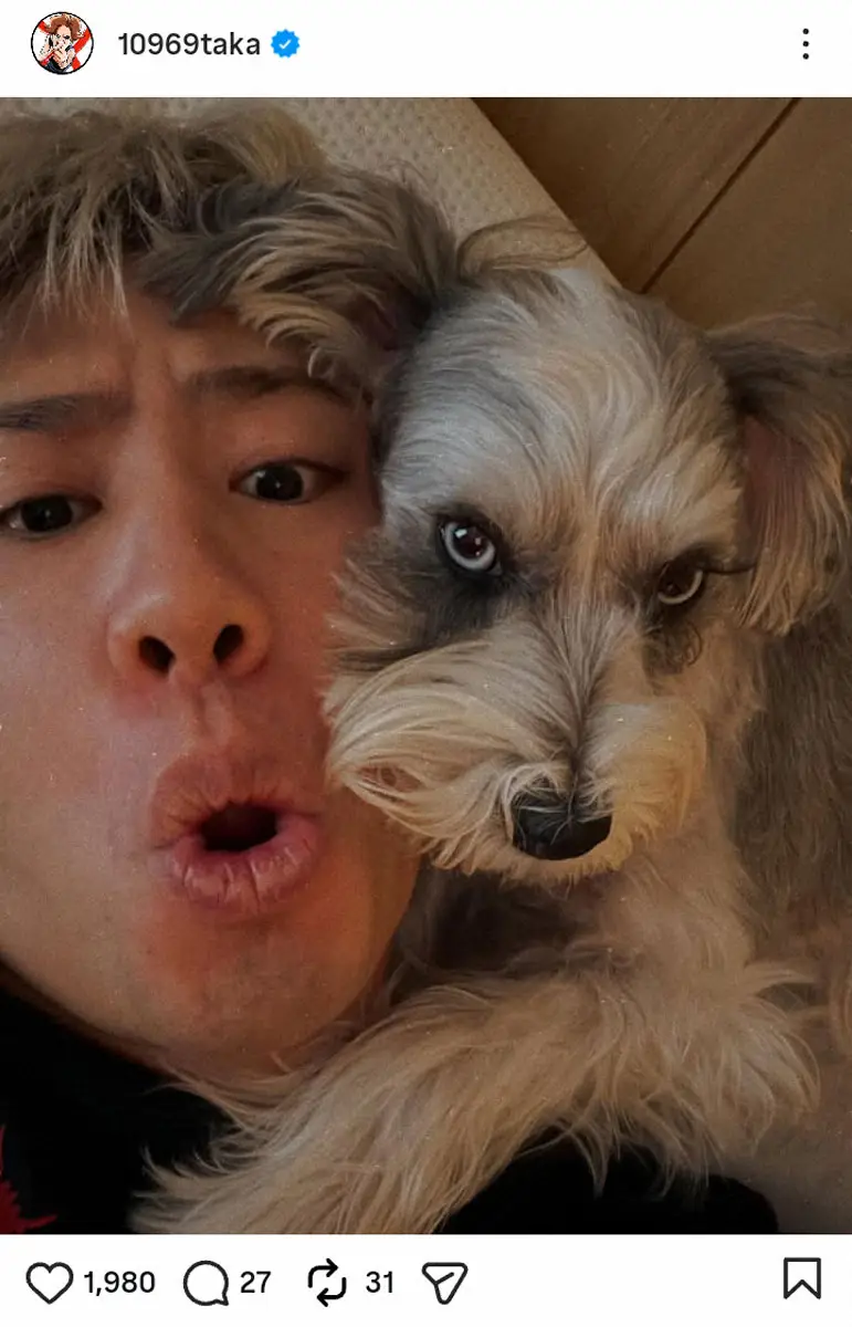 【画像・写真】ワンオクTaka　「#まじ女だしてくる」愛犬とのラブラブショットに反響「美人さん」「ビジュ良すぎ」