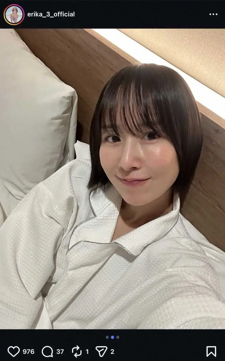 【画像・写真】“43歳”山川恵里佳　ベッドに寝そべるパジャマSにネット反響！「なんかドキドキする」「女神さま」