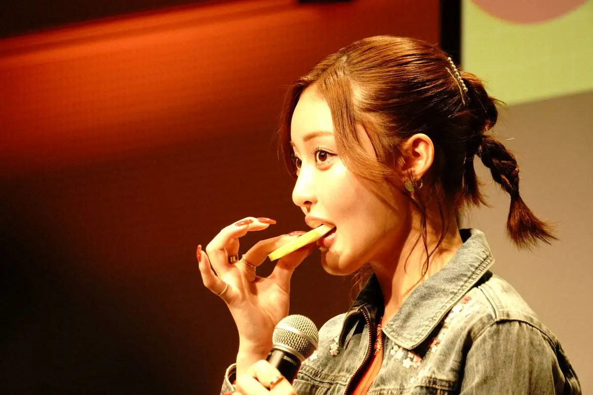 【画像・写真】王林の野望！月イチ大阪で時事情報番組出演「県知事になりたいのでお勉強」青森リンゴもしっかりPR