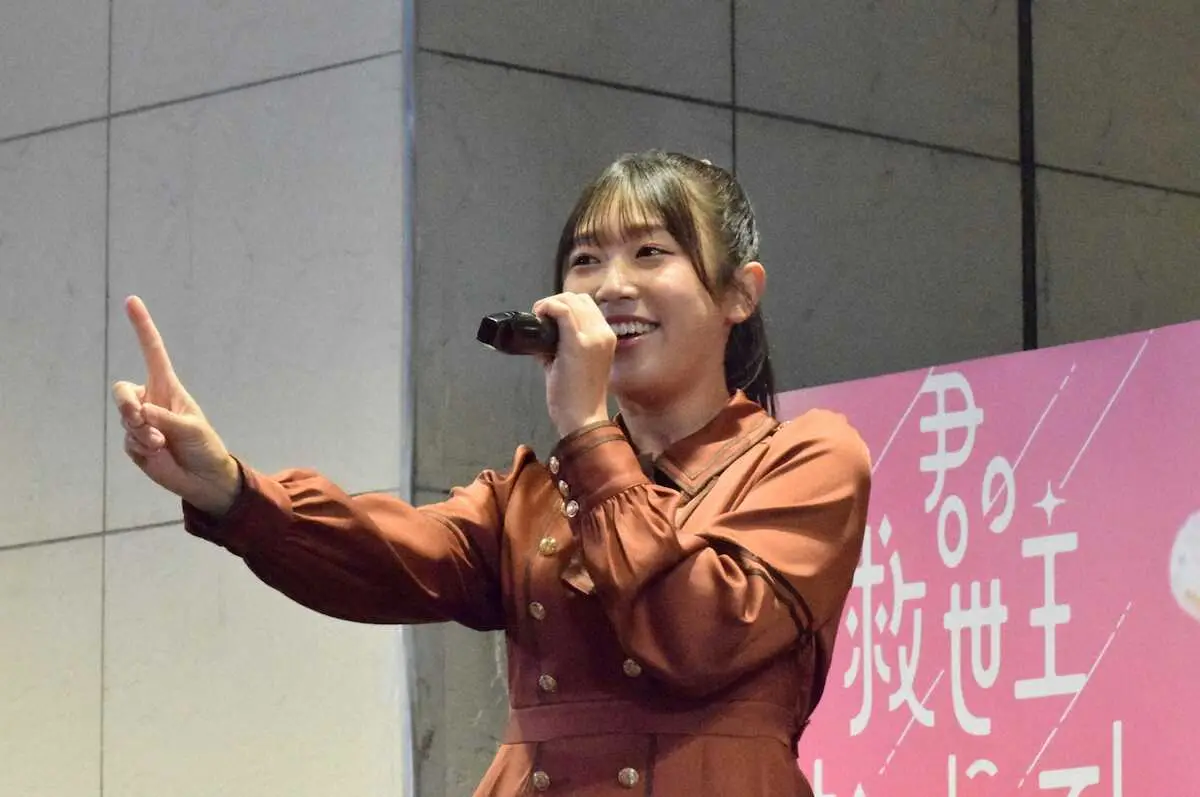 【画像・写真】アイドルゴルファー菅沼菜々18日CDデビュー　目標は「審査員で紅白歌合戦」リリース記念イベントで熱唱
