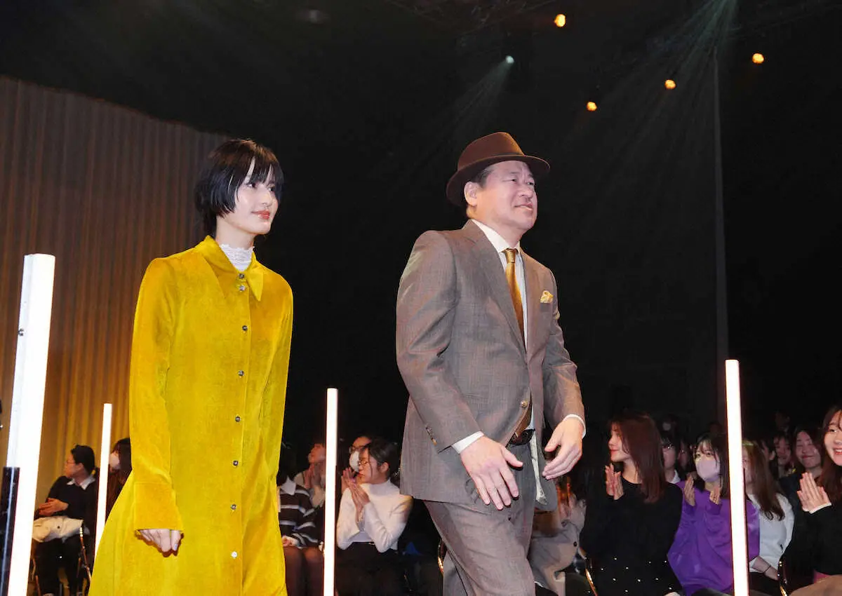 【画像・写真】橋本愛　現場入り前はオペラ歌唱　ダブル主演の佐藤二朗驚き「オペラを歌えるんですか」