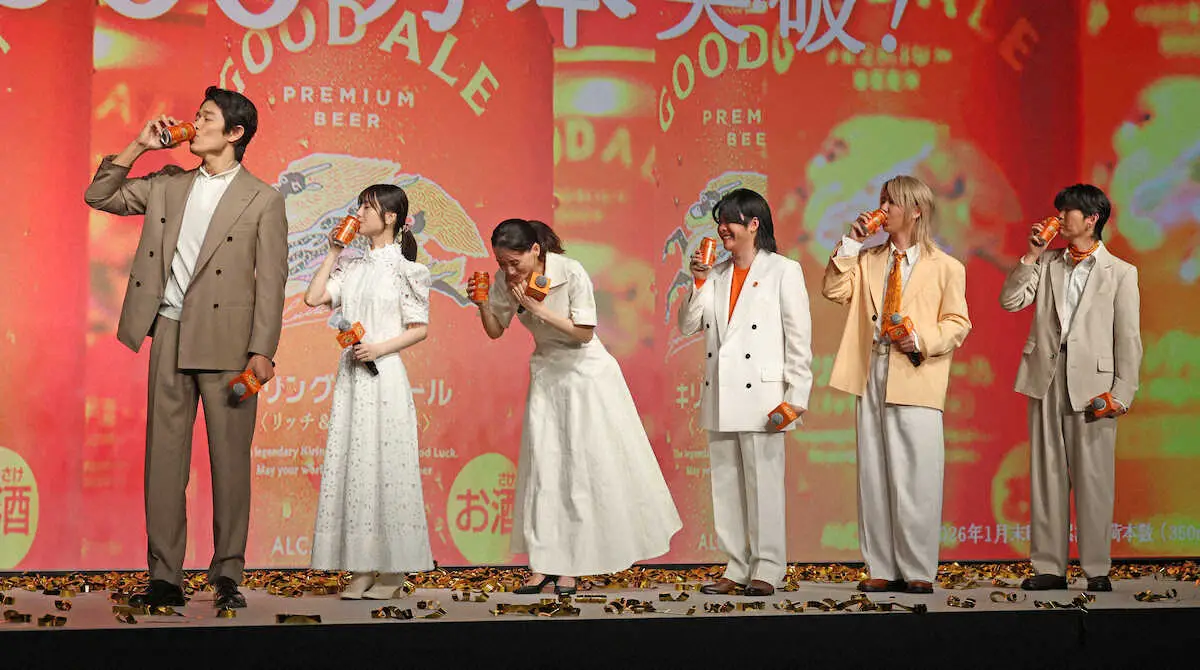 【画像・写真】鈴木亮平　サインに“熊の顔”を書く超人気女優に「やっぱり変な人」　キリンビール新CM発表会