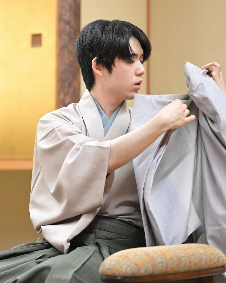 【画像・写真】【王将戦第5局】“おやつ魔”永瀬九段がまさかの…！　藤井王将はフィナンシェ注文