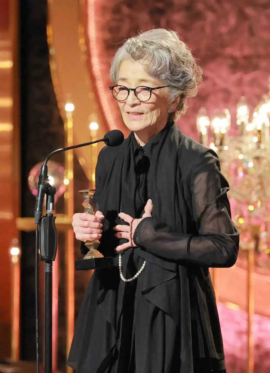 【画像・写真】【日本アカデミー賞】84歳、倍賞千恵子が最優秀主演女優賞「戦後80年とっても感謝」　共演・蒼井優号泣
