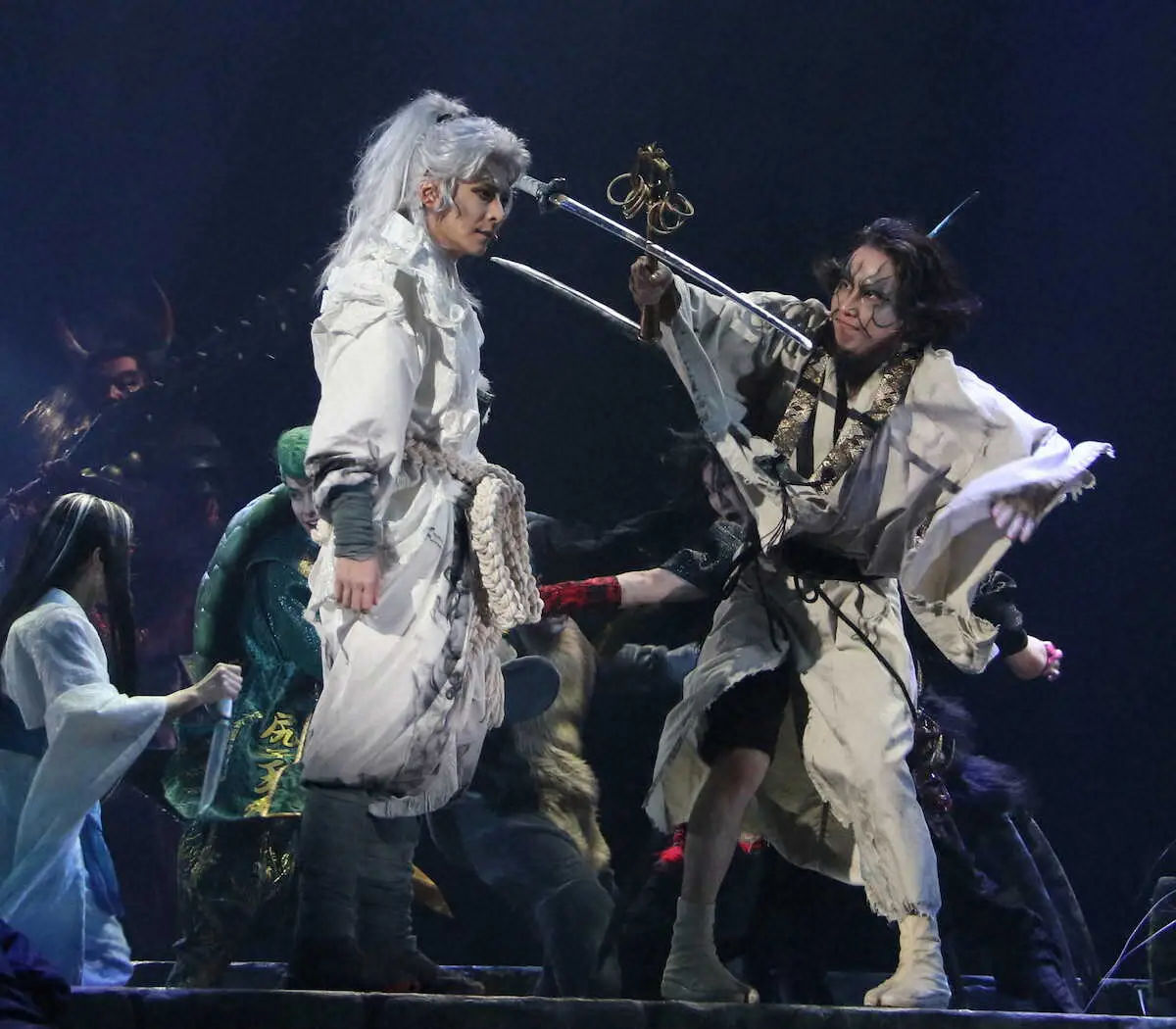 【画像・写真】小池徹平「どろんぱ」で猛烈殺陣に挑戦　「6、7分ぶっ通し」　「力出る」観客に応援お願い