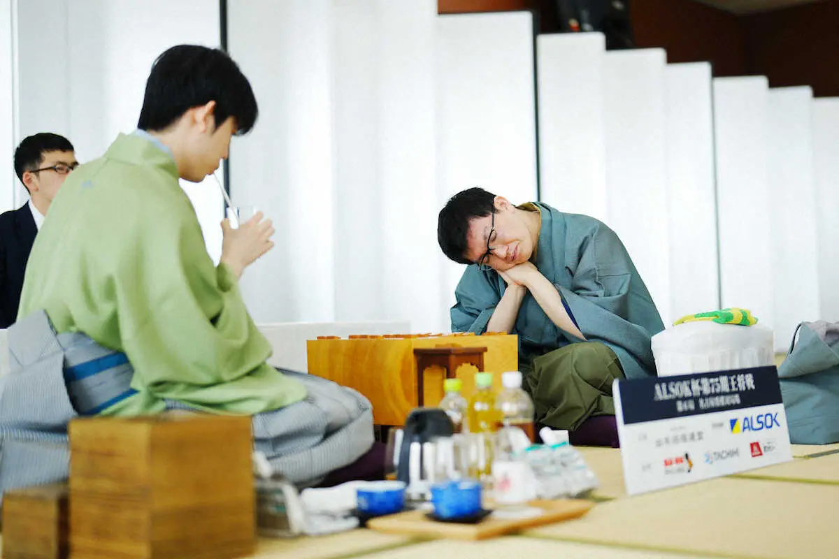 【画像・写真】【王将戦第6局】藤井王将VS永瀬九段は嵐の前の静けさ　戦い始まれば「構想力が問われる将棋に」
