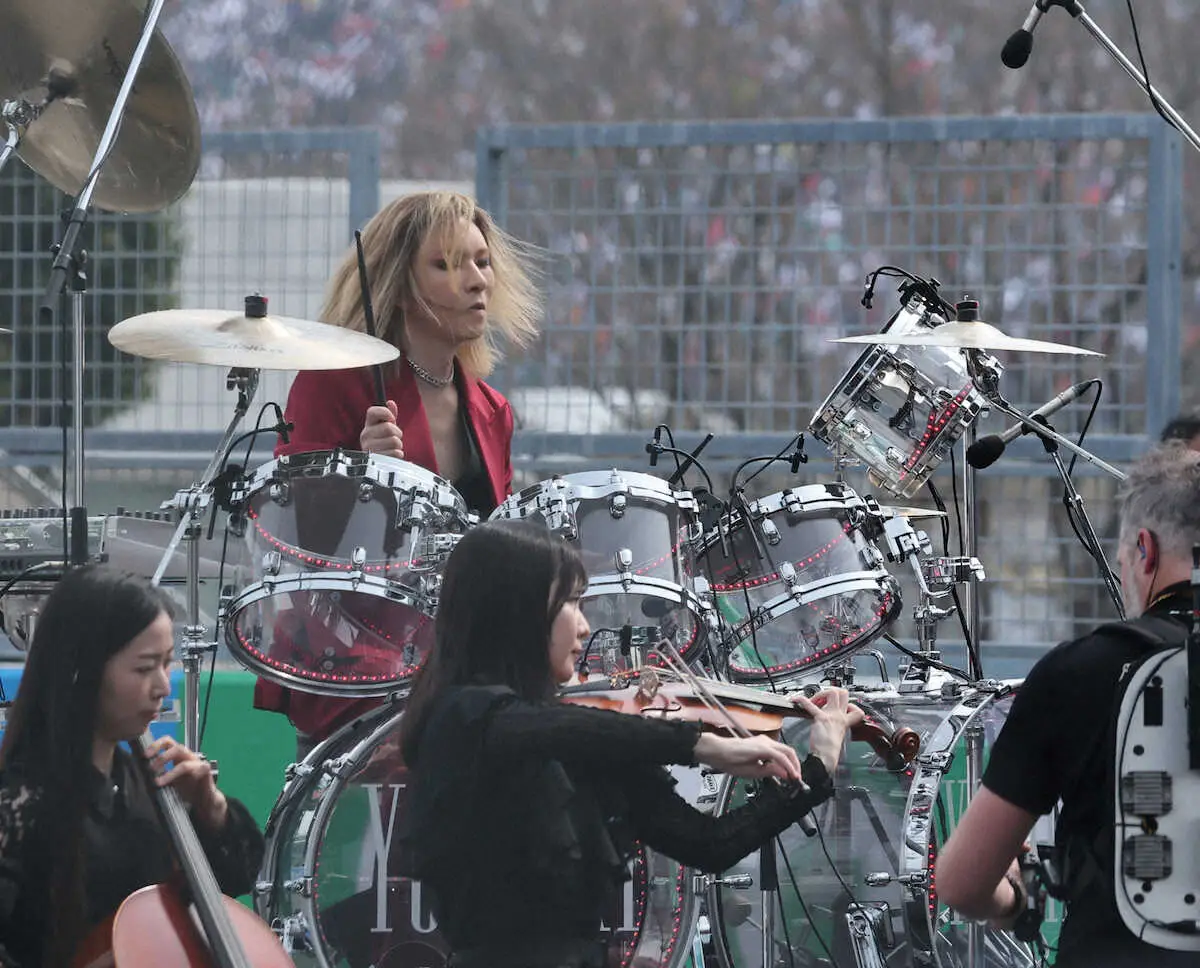 【画像・写真】YOSHIKI　生放送スタートから63分後に登場！鈴鹿からのヘリ移動を急きょ変更、国歌演奏の裏話も