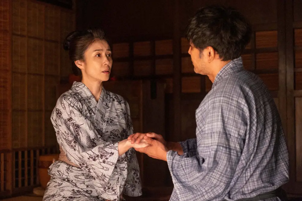 【画像・写真】【明日31日の風、薫る】第2話　仕事で失敗が続く直美は給金に苦しみ…そして、ある親子と出会う