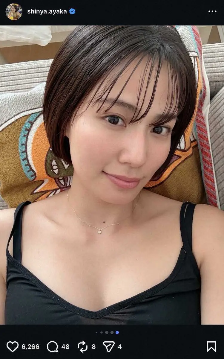 【画像・写真】TikTokで人気の福岡女子　黒タンクトップ姿で寝そべる自撮りSにネットくぎづけ！「可愛すぎ」