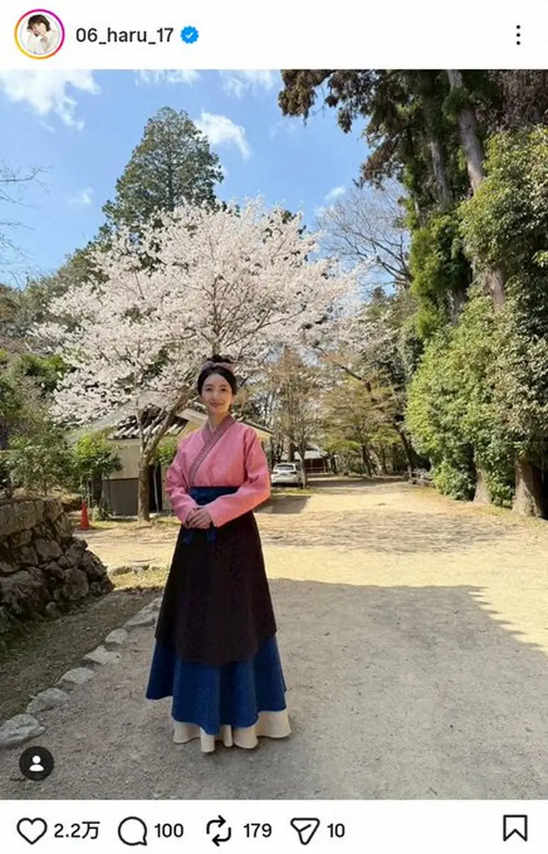【画像・写真】波瑠　「東京の桜が見頃を迎えましたね」春色の漢服でファン魅了「アジアを駆けめぐる美しさ」の声