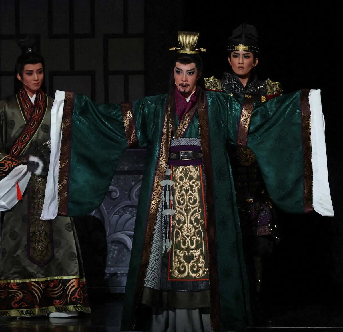【画像・写真】宝塚月組公演開幕　トップスター鳳月杏、三国志の“悪役”熱演　「芝居の月組」が描く古代中国の世界観