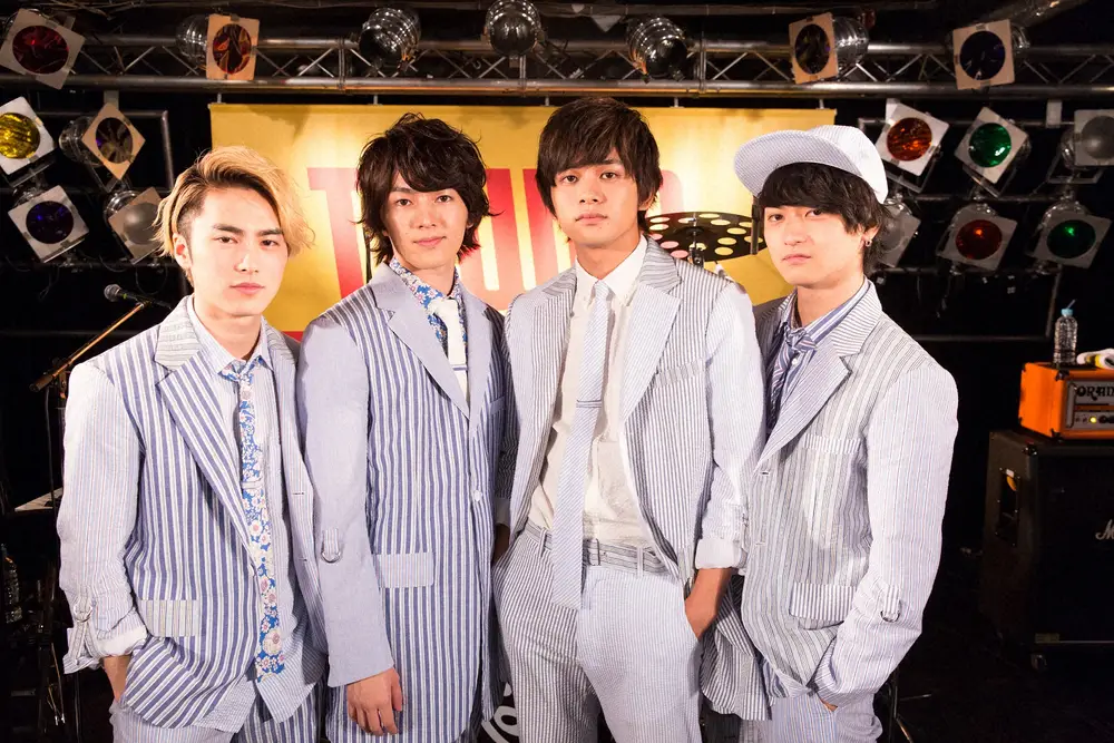 DISH//　バンT　Tシャツ　生写真　北村匠海　矢部昌暉　橘柊生　泉大智 DISH//」（左から）泉大智、矢部昌暉、北村匠海、橘柊生（2018年撮影